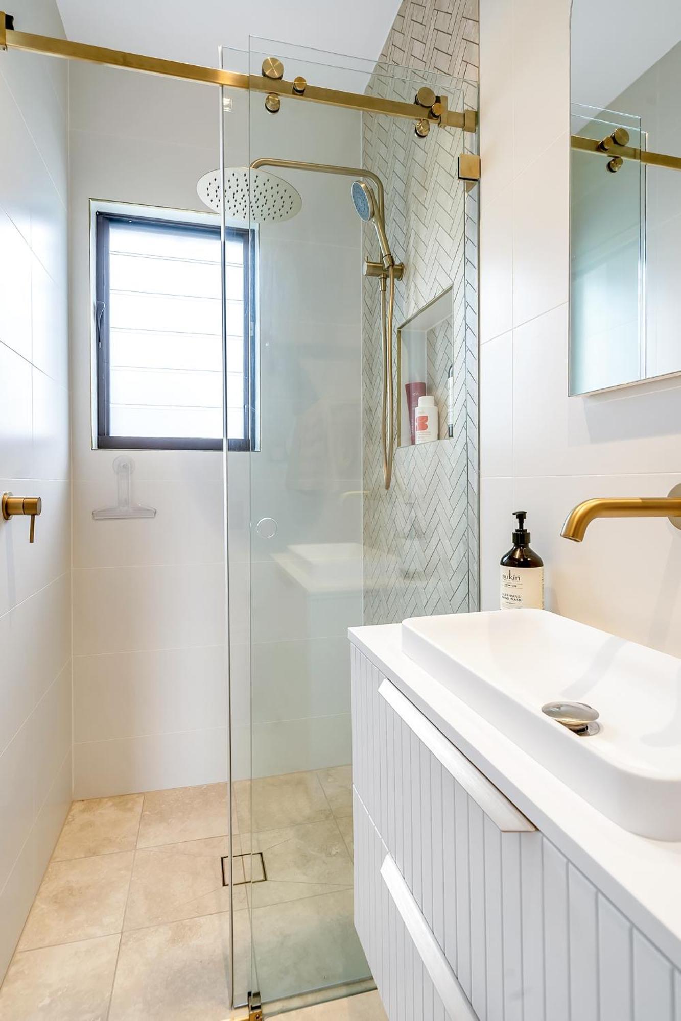 Gorgeous 1 Bed Short Walk To Everything In Manly Apartment *